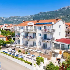 Aqua - Guest & 3* Kaštela